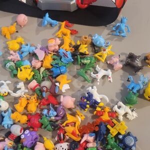 Pokemon Colorful Action Figures Set